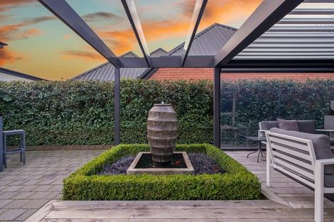 Photo of property in 2/77a Hinau Street, Riccarton, Christchurch, 8041