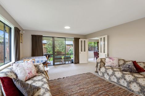 Photo of property in 19 Pohutukawa Crescent, Parklands, Christchurch, 8083