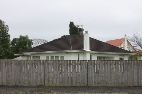 Photo of property in 71 Mako Mako Road, Levin, 5510