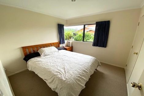 Photo of property in 48a Beauchamp Street, Tawa, Wellington, 5028