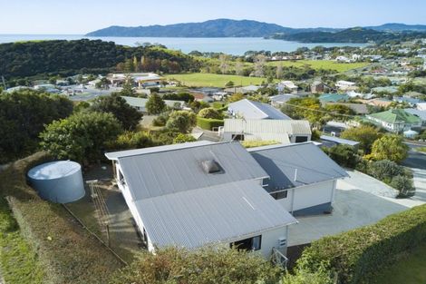 Photo of property in 37 Cable Bay Block Road, Cable Bay, 0420