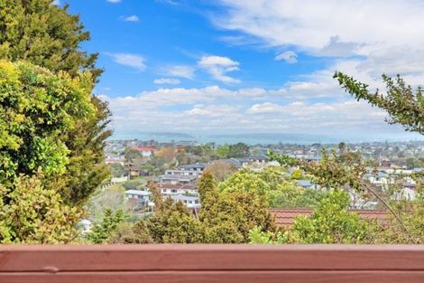 Photo of property in 1/266 Glamorgan Drive, Northcross, Auckland, 0630