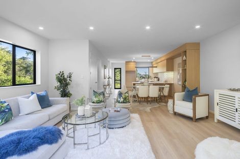 Photo of property in 1 Rengarenga Rise, Fairview Heights, Auckland, 0632