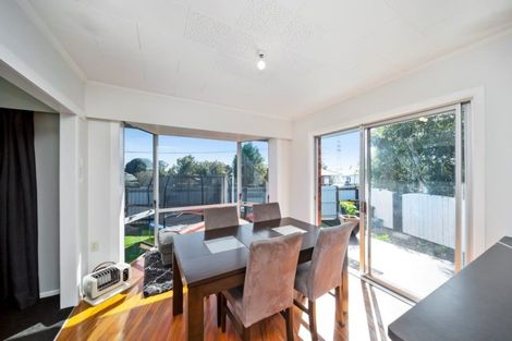 Photo of property in 12 Saxton Road, Upper Vogeltown, New Plymouth, 4310