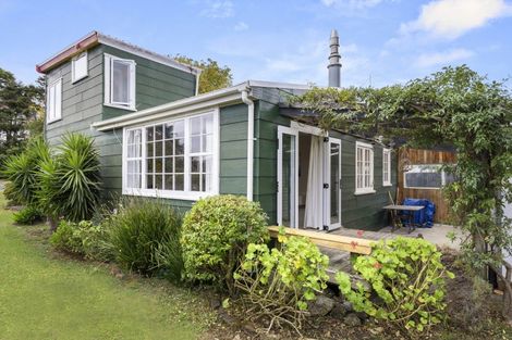 Photo of property in 24 Uenuku Avenue, Raglan, 3225