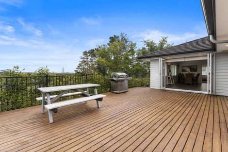Photo of property in 10 Grenache Way, Kumeu, 0810