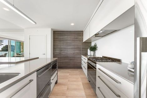 Photo of property in 2/154 Marine Parade, Mount Maunganui, 3116