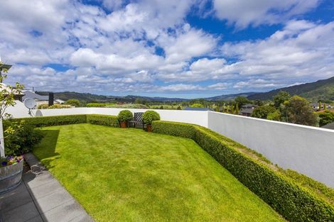 Photo of property in 2a Vernon Grove, Brown Owl, Upper Hutt, 5018