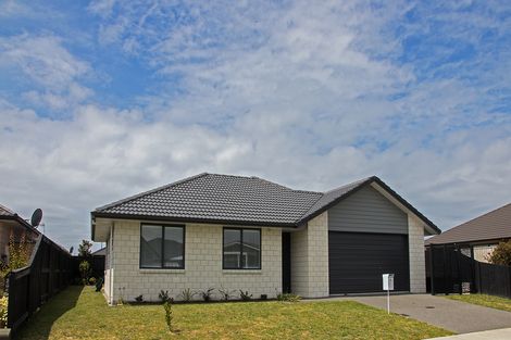 Photo of property in 18 Cupples Street, Papamoa Beach, Papamoa, 3118