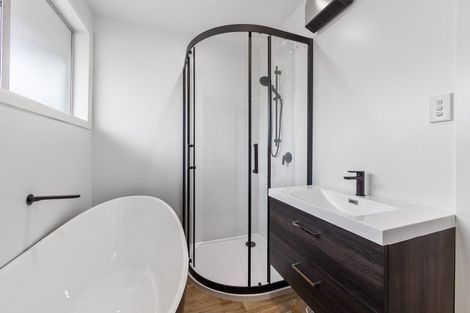 Photo of property in 21 De Bloge Place, Burwood, Christchurch, 8061