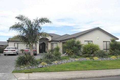 Photo of property in 32 Grace Avenue, Rototuna North, Hamilton, 3210