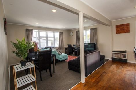 Photo of property in 5 Le Quesne Place, Fairfield, Hamilton, 3214