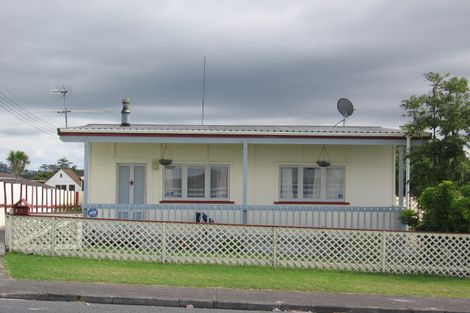 Photo of property in 58 Archibald Road, Kelston, Auckland, 0602