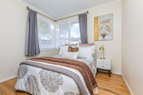 Photo of property in 594 Glenfield Road, Bayview, Auckland, 0629