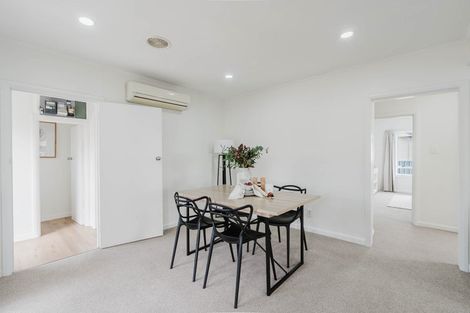 Photo of property in 35 Lake Crescent, Hamilton Lake, Hamilton, 3204