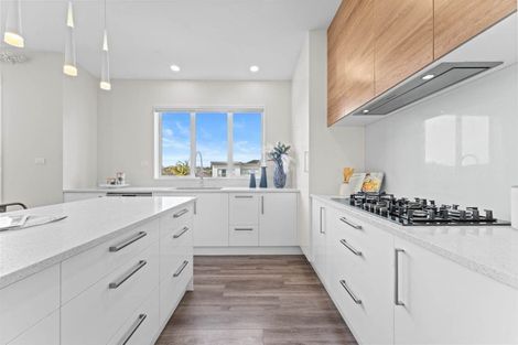 Photo of property in 25 Para Close, Fairview Heights, Auckland, 0632