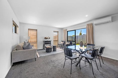 Photo of property in 1 Robalan Close, Halswell, Christchurch, 8025