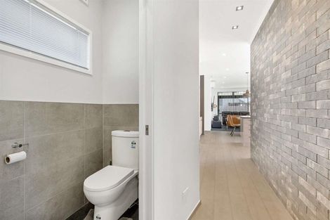 Photo of property in 143 Grove Road, Papakura, 2110