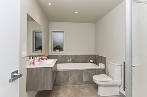 Photo of property in 66 Taikura Avenue, Red Beach, 0932