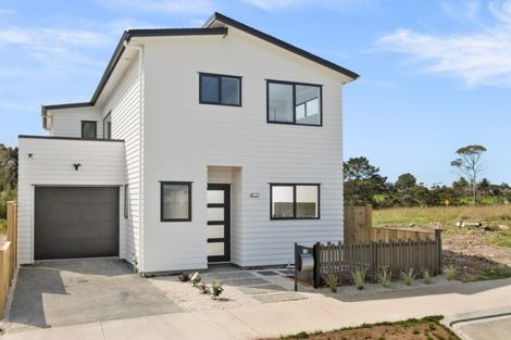 Photo of property in 10 Riroriro Road, Hobsonville, Auckland, 0616