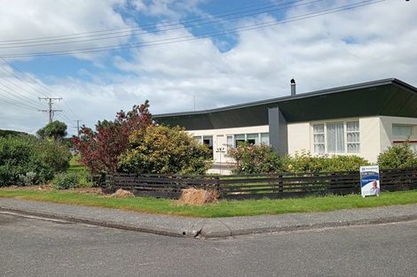 Photo of property in 79 Orawia Road, Tuatapere, 9620
