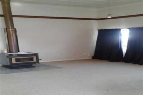Photo of property in 2 Valley Road, Hikurangi, 0114