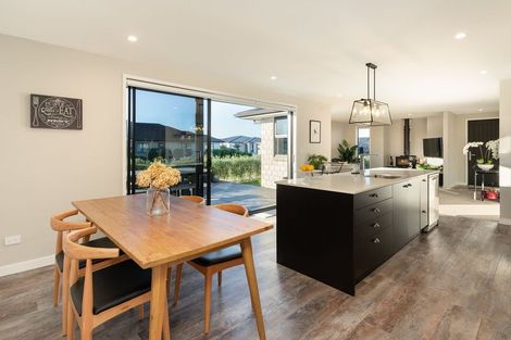 Photo of property in 2 Rotomanu Place, Pyes Pa, Tauranga, 3112