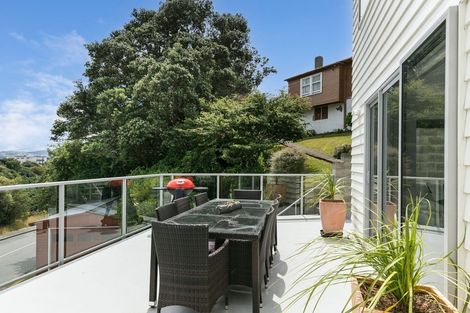 Photo of property in 21 Sidlaw Street, Strathmore Park, Wellington, 6022