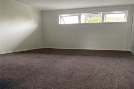 Photo of property in 21 Dundale Avenue, Blockhouse Bay, Auckland, 0600