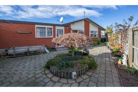 Photo of property in 2/479 Main South Road, Hornby, Christchurch, 8042