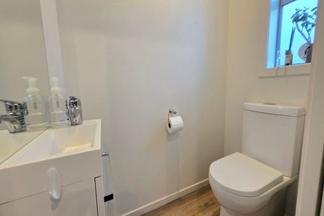 Photo of property in 5 Mcgrath Way, Taita, Lower Hutt, 5011