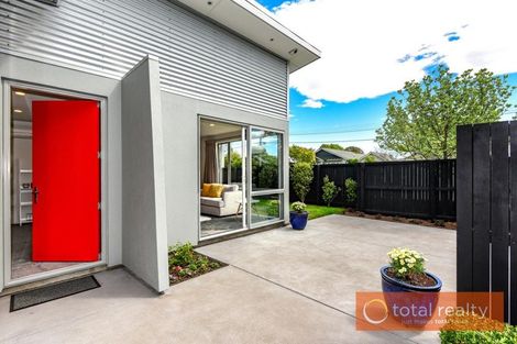 Photo of property in 86 Somerfield Street, Somerfield, Christchurch, 8024