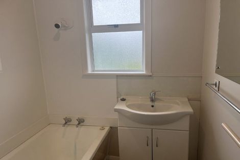 Photo of property in 18 Mersey Street, Levin, 5510