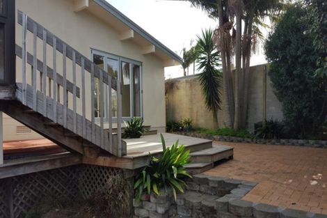 Photo of property in 48 Knightsbridge Drive, Forrest Hill, Auckland, 0620