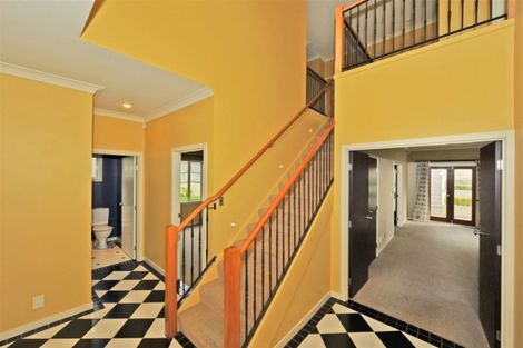 Photo of property in 16 Basil Place, Mount Pleasant, Christchurch, 8081