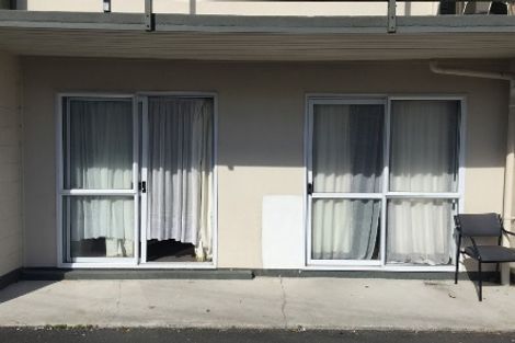 Photo of property in 8/3 Tralee Place, Hillcrest, Hamilton, 3216