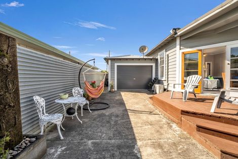 Photo of property in 6 Fairs Road, Milson, Palmerston North, 4414