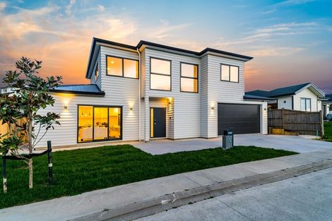 Photo of property in 4 Franheim Crescent, Orewa, 0931