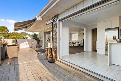 Photo of property in 3 Turei Road, Kawakawa Bay, Papakura, 2585