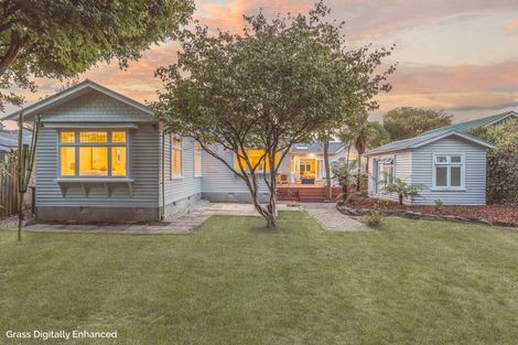 Photo of property in 173 Fifield Terrace, Opawa, Christchurch, 8023