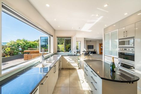 Photo of property in 75b Paremata Haywards Road, Pauatahanui, Porirua, 5381