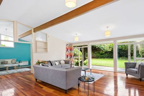 Photo of property in 11 Kingsgate Place, Burnside, Christchurch, 8053