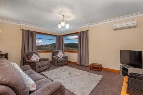 Photo of property in 8 Scotland Terrace, Green Island, Dunedin, 9018