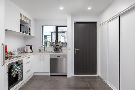 Photo of property in 9/129 Sherborne Street, St Albans, Christchurch, 8014