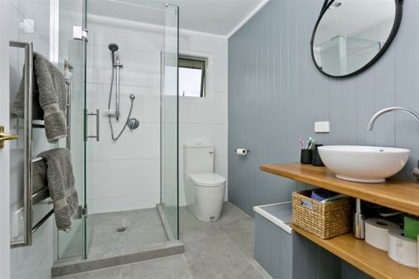 Photo of property in 528 Beach Road, Murrays Bay, Auckland, 0630