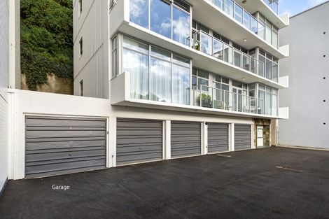 Photo of property in Dorchester Apartments, 144 Oriental Parade, Oriental Bay, Wellington, 6011