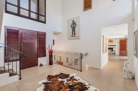 Photo of property in 2 Glenoaks Rise, Mellons Bay, Auckland, 2014