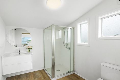 Photo of property in 254 Lake Terrace Road, Shirley, Christchurch, 8061