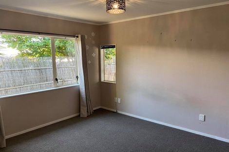 Photo of property in 1a Rimu Place, Taradale, Napier, 4112