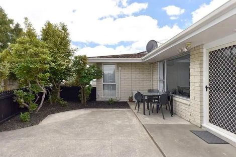 Photo of property in 2/8 Bowen Street, Upper Riccarton, Christchurch, 8041